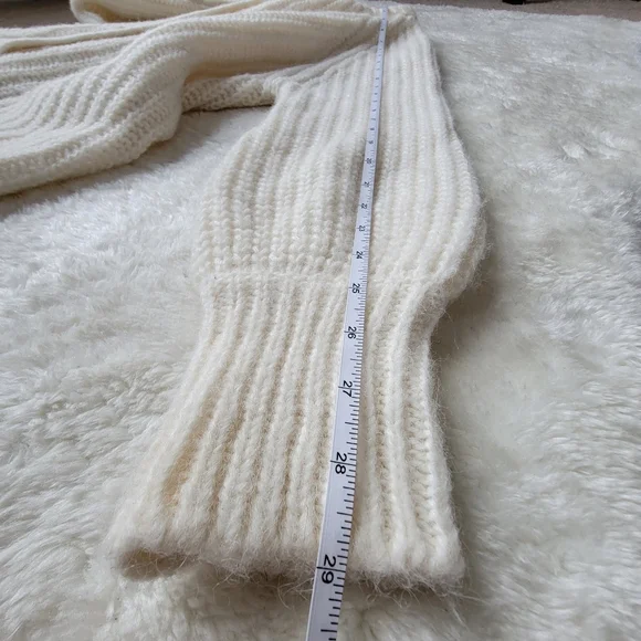 (sold) Sezane Emile Alpaca + Wool ๐ฆ ๐ Knit Cardigan in Ecru MEDIUM - Picture 7 of 8